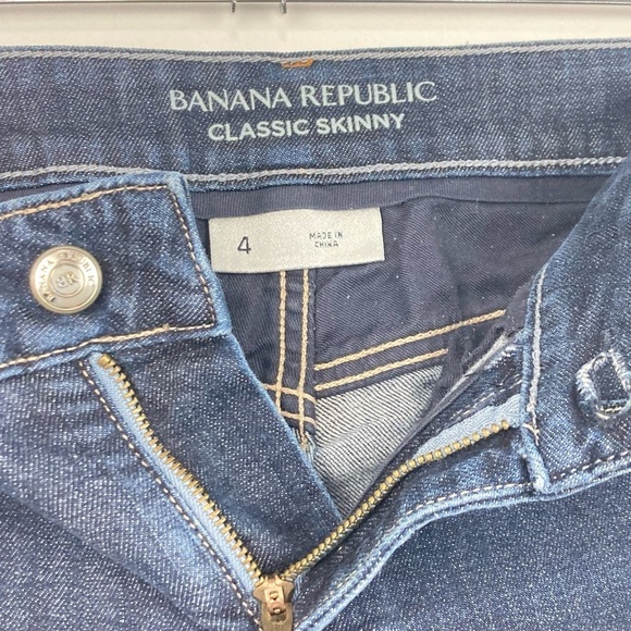 BANANA REPUBLIC Classic Skinny Jeans - Size 4 - Picture 9 of 9
